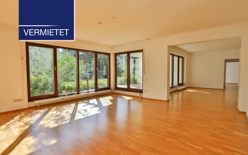 4-Zimmer-Erdgeschoss-Wohnung mit großer Ostterrasse und Garten 4-Zimmer-Erdgeschoss-Wohnung mit großer Ostterrasse und Garten