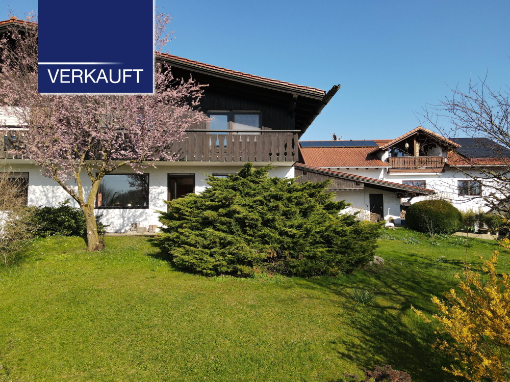 +VERKAUFT+ Doppelhaushälfte mit großem Garten in ländlicher Lage