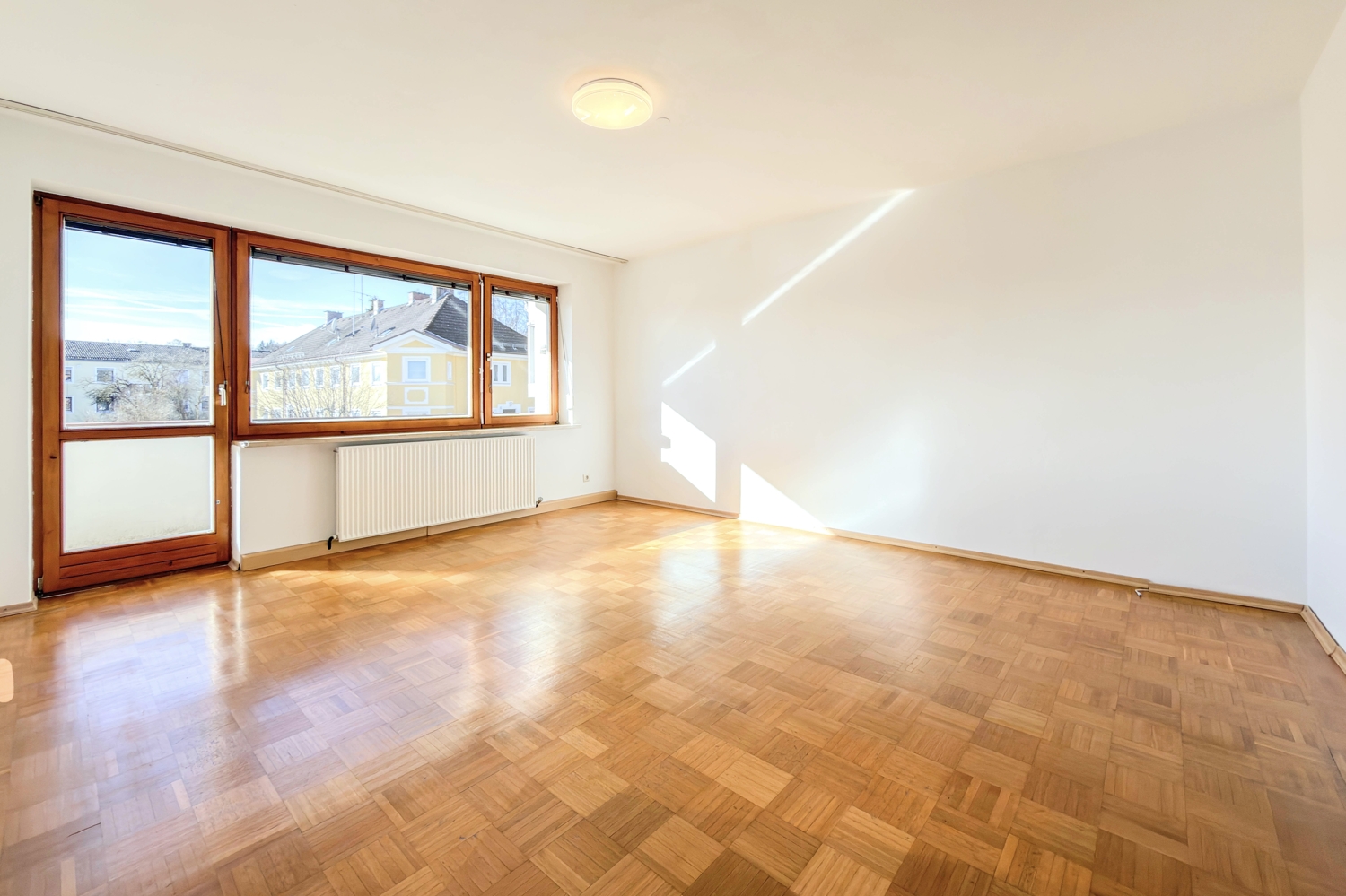Gut geschnittene 3-Zimmer-Wohnung mit Bergblick in Tutzing Gut geschnittene 3-Zimmer-Wohnung mit Bergblick in Tutzing